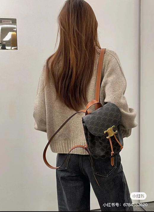 D020949高颜值皮扣设计太给力了复古老花双肩包 商品图7