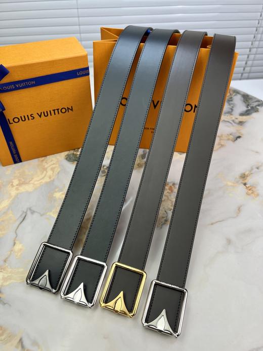 新款驴家腰带系列，🐂进口压花小牛皮，搭配平纹牛皮，非常耐用！ 精致手工绘边 柔软舒适 ，双面用 商品图0