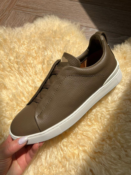 29-2 镇店主推 免带 吴磊同款 高端男鞋 鹿皮 三交叉带 超轻板鞋 时尚休闲运动鞋 商品图12