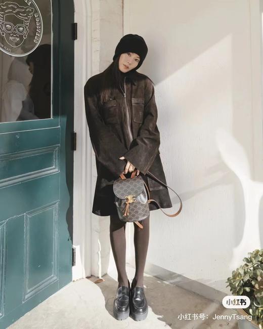 D020949高颜值皮扣设计太给力了复古老花双肩包 商品图4