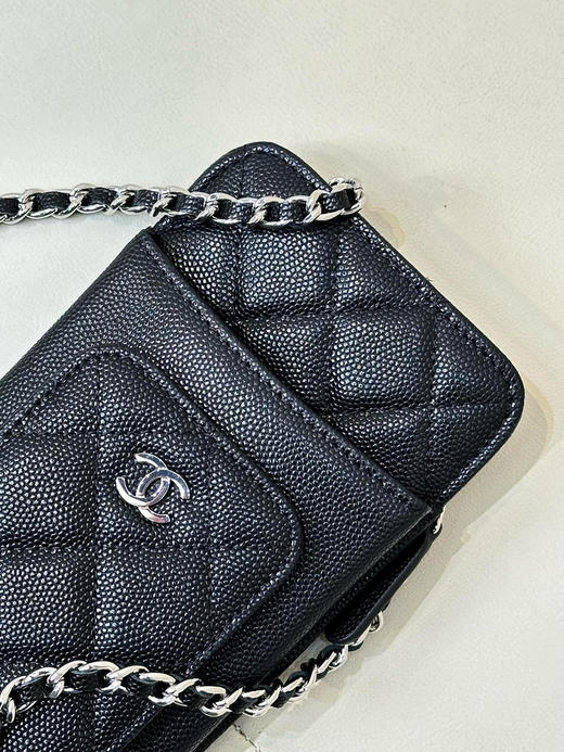 春季特惠💰560 原单香奈儿 小香新款手机包0990 现如今的手机包不仅要挑好的质量，颜值也很重要！ 商品图4