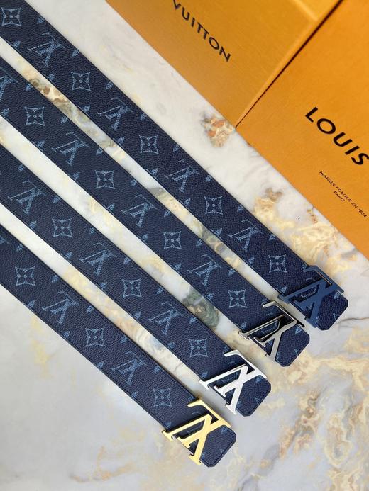 驴家 男士腰带系列 ，精选亮面五金扣 ，Monogram 帆布面料搭配平纹小牛皮🐂 ，双面自由切换使用 商品图1