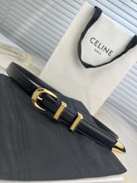 赛家 新款女士腰带，又名“凯旋门”👍，简单时尚低调，鎏金带复古韵味针扣，配搭小牛皮🐂，时尚好看，🎁配专柜全套包装，宽:1.8cm