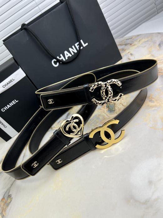 香家专柜女款同款皮带 时尚双C扣系列 五金采用logo经典 亮面带皱感小牛皮💋🎁配全套专柜包装，宽:4cm 商品图0