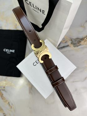 赛家 经典腰带，又名“凯旋门”👍，简单时尚低调，复古的扣头配搭牛皮🐂，有特色，🎁配专柜全套包装，宽:2.5cm, 酒红色亮面皮