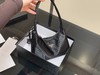 D020947上身氛围感满满随手一拎 就很有范儿hobo尼龙腋下包 商品缩略图5