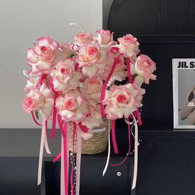 《红袖添香》爱莎红玫瑰中号花