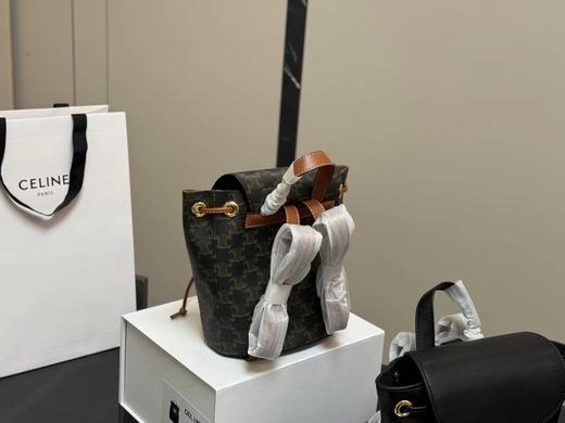 D020949高颜值皮扣设计太给力了复古老花双肩包 商品图13