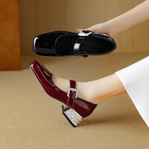 【预售5天】水钻法式玛丽珍鞋女春秋新款漆皮方头粗跟低跟一字带单鞋NJMK&K1308 商品图2