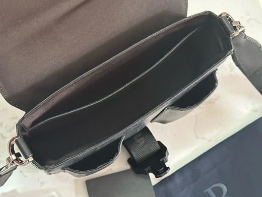 春季特惠💰900 这款 Hit the Road 手袋搭配肩带93380 商品图7