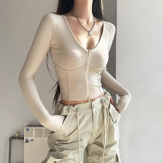 跃牌【欲动春风】系列 女秋冬拉链运动上衣鱼骨修身显瘦性感U领跑步健身长袖42628 商品图2