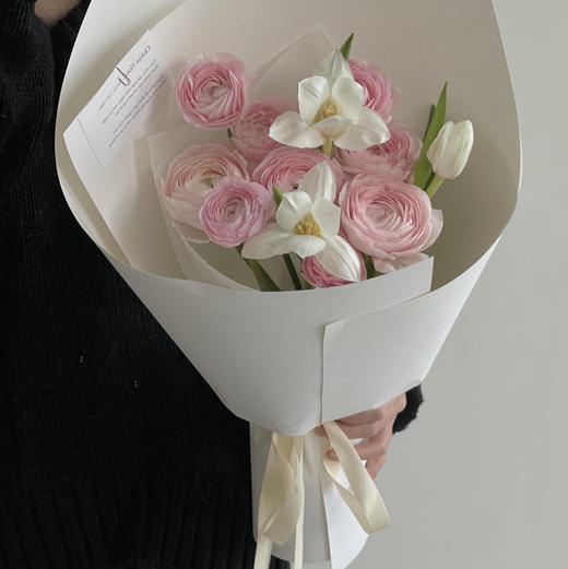 《苏醒》粉色河内洋牡丹郁金香花束 商品图3