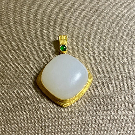 18K古法黄金和田玉俄料（白玉）方糖吊坠/单面方形15*15mm/配镶翡翠 商品图0