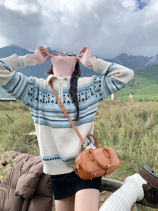 <曾小咸推荐>慵懒休闲蓝色半拉链polo领宽松毛衣 日常189.99 立减90 秒杀99.99！！ 商品图7