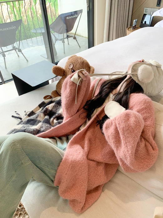 【269元任选2件】现货！成本巨贵，拍下包赚！韩系甜美温柔粉色宽松显瘦毛衣开衫 商品图8