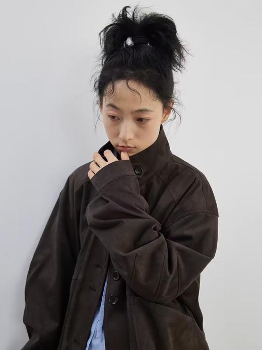 步履不停/5A23128C/棕色麂皮绒夹克 商品图2