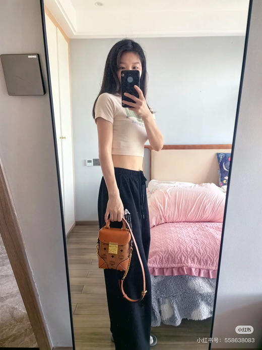 𝐌𝐂𝐌 𝐒𝐨𝐟𝐭 𝐁𝐞𝐫𝐥𝐢𝐧
🍟薯条包单肩手提斜挎包 商品图1