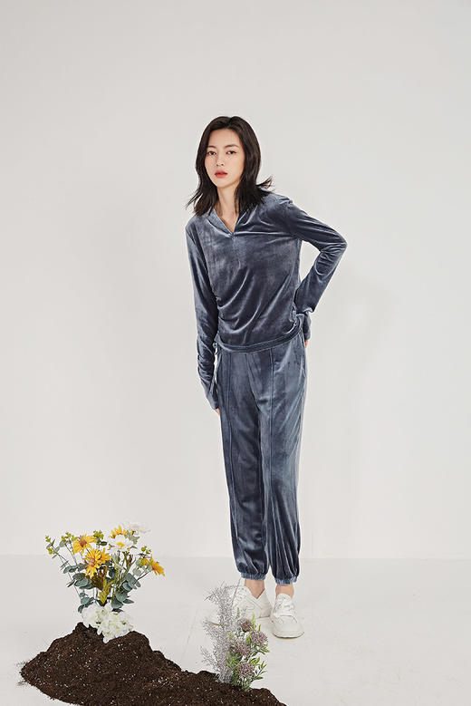 NUTS春季新品时尚休闲宽松显瘦长裤女211073047B 商品图4