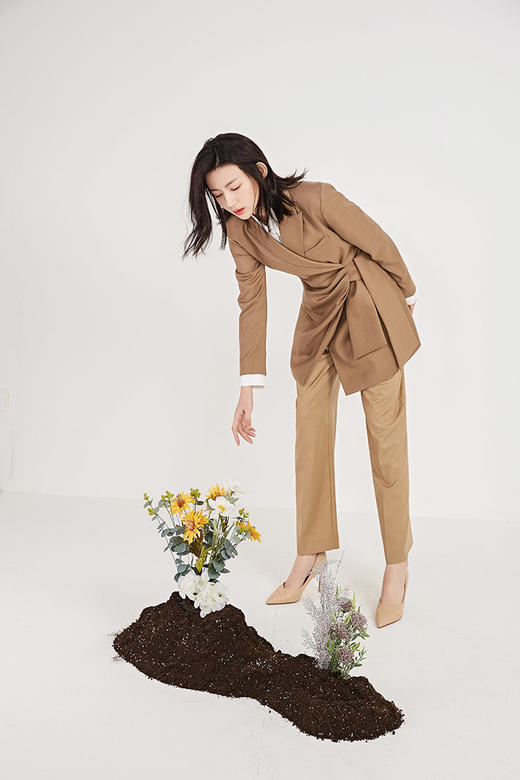 NUTS春季新品时尚休闲阔腿纯色长裤女211073007B 商品图4