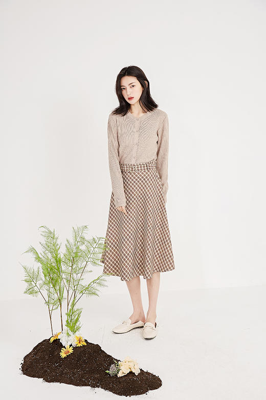 NUTS春季新品时尚半身裙女211063037 商品图1