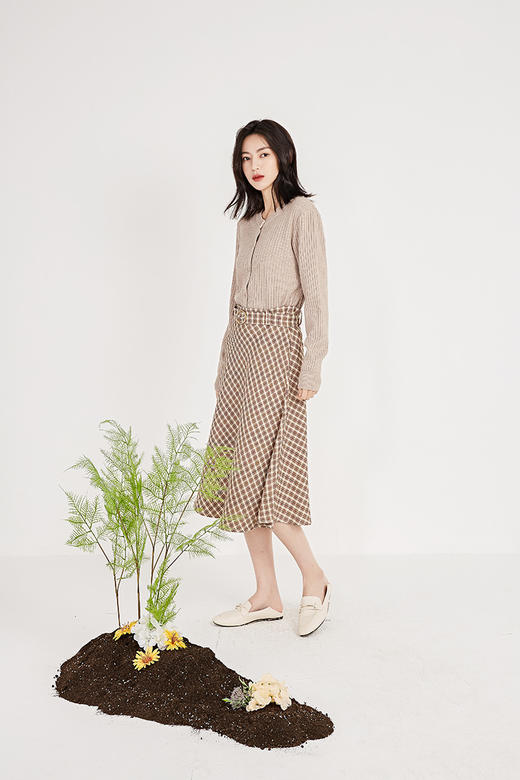 NUTS春季新品时尚半身裙女211063037 商品图3