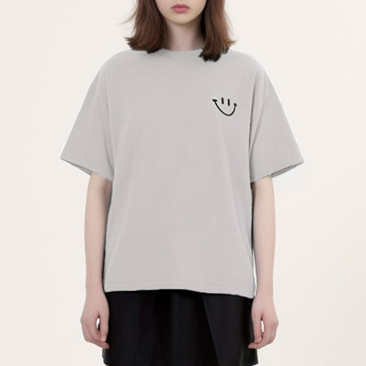 【2件9折】【Petit Bari】刺绣短袖T恤HAPPY笑脸T恤女士宽松休闲棉T 商品图0