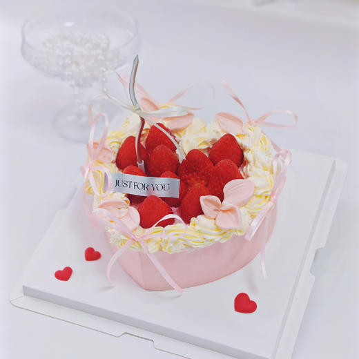 刮刀花心形草莓蛋糕 商品图4