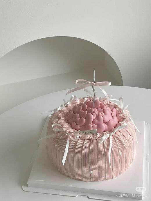 粉色系爱心款蛋糕 商品图0