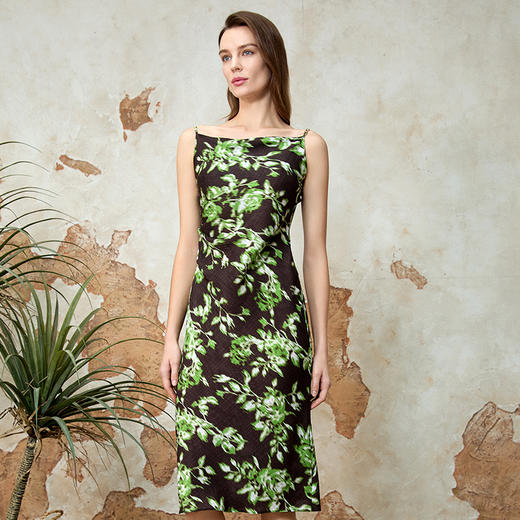 EITIE爱特爱法式气质印花垂坠显瘦吊带连衣裙2025春新款8107825 商品图2