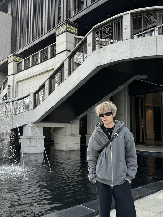 M家  24fw耀石灰成衣染色夹棉帽衫外套 商品图1