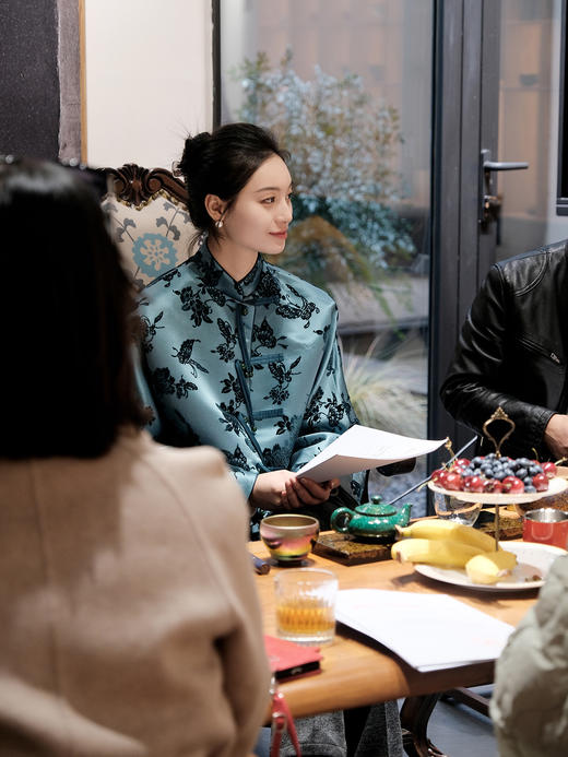 盛唐牡丹| 水绿色蝶恋花纹漳缎外套 商品图2