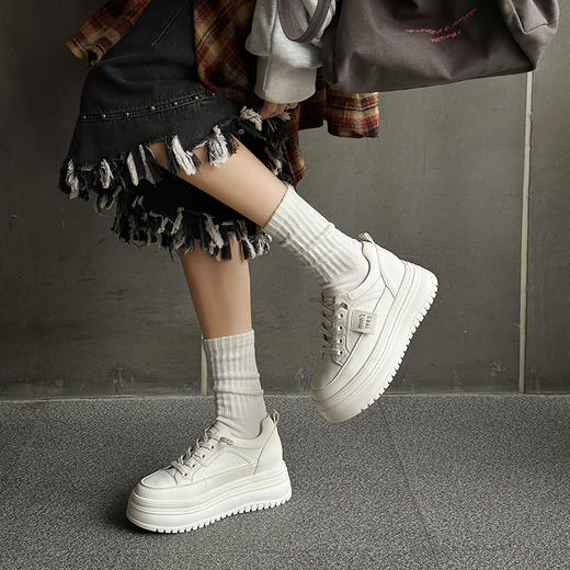 经典鲨女鞋2025年春季款韩版时尚平底舒适一脚蹬休闲鞋小白鞋KW160-517031 商品图1