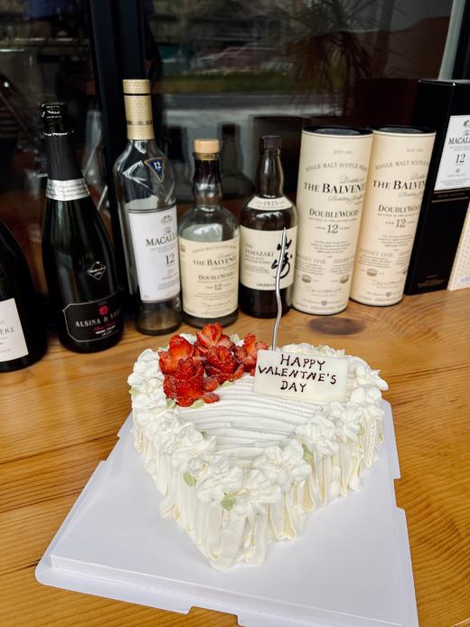 「莓」瑰花爱心蛋糕 商品图1