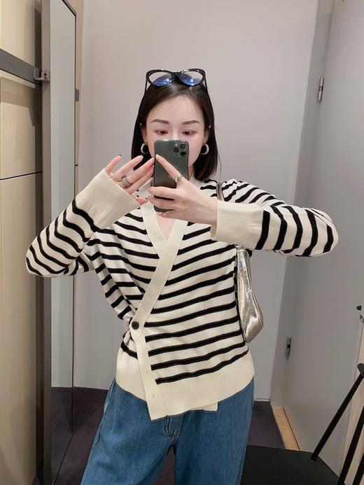 【高品质私服】【ED羊毛羊绒交叠V领条纹开衫】触感柔软细腻，弹性佳，穿着舒适G0751-CC【无标出货 介意慎拍】 商品图7