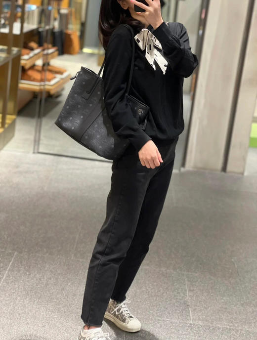 𝗠𝗖𝗠 中号双面购物袋-黑色 商品图4