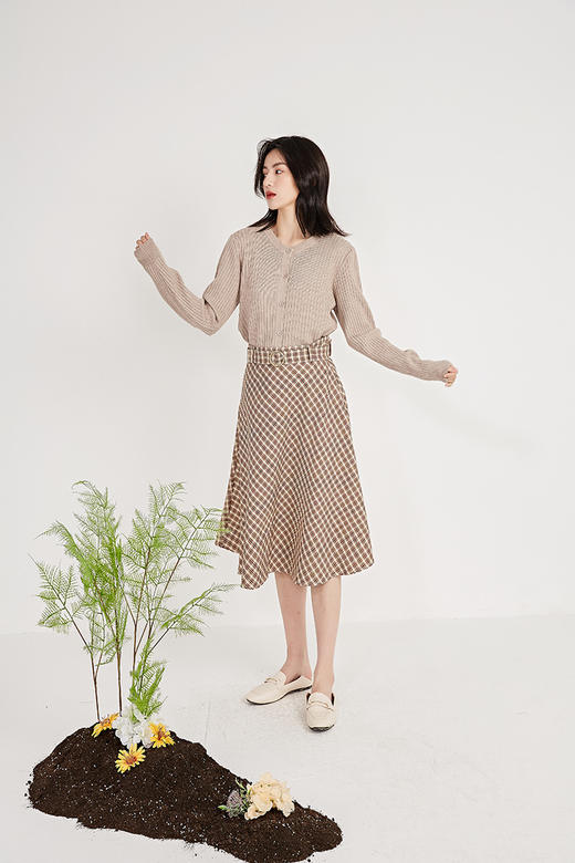 NUTS春季新品时尚半身裙女211063037 商品图0