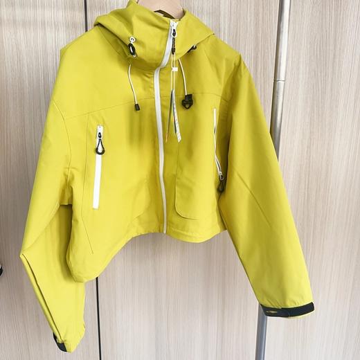 【暴力清仓 防泼扛风 防刮耐磨 无缝压胶】斯辰唯佳户外通勤短款情侣外套 商品图5