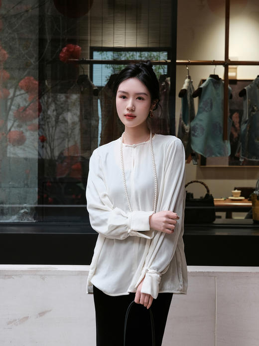 盛唐婧| 新中式真丝丝绒上衣-白色 商品图4