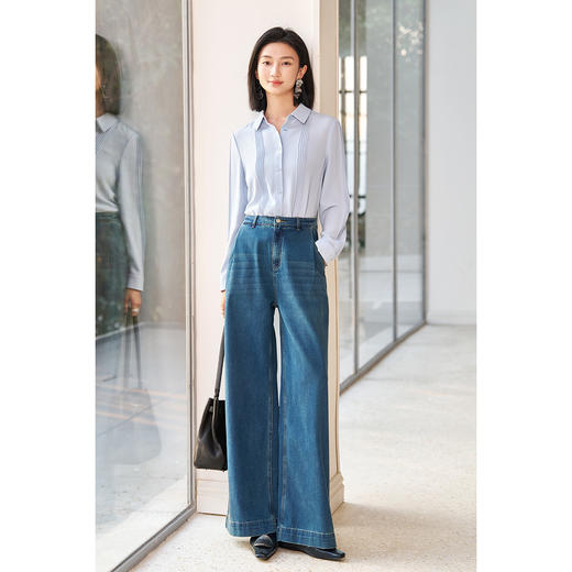 「风琴褶皱」压褶衬衫 前幅立体压褶 既保留了职场的专业度 又增添了设计感  “百搭不出错” 的气质单品  米思阳2026春季新款时尚轻奢衬衫简约压褶设计感休闲上衣女款5177 商品图4