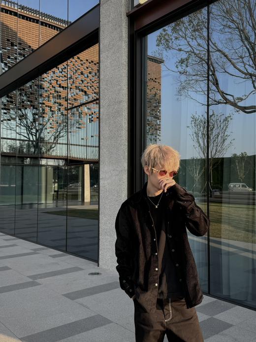 驴家 24fw菲董灯芯绒烫钻衬衫 商品图4