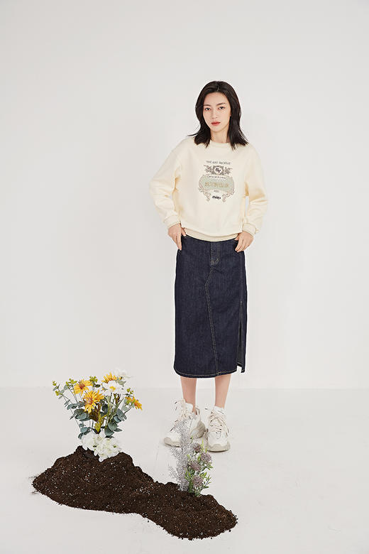 NUTS春季新品时尚圆领百搭长袖卫衣女211023032 商品图4