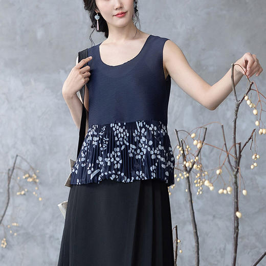 【林栖设计小店】压褶拼接传统印花背心2025春季新品复古肌理感无袖上衣女1951101 商品图0