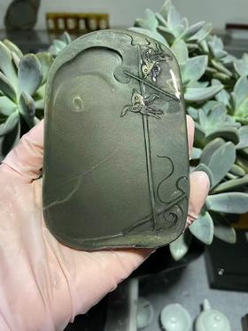 紧足坑°龙眼报喜砚