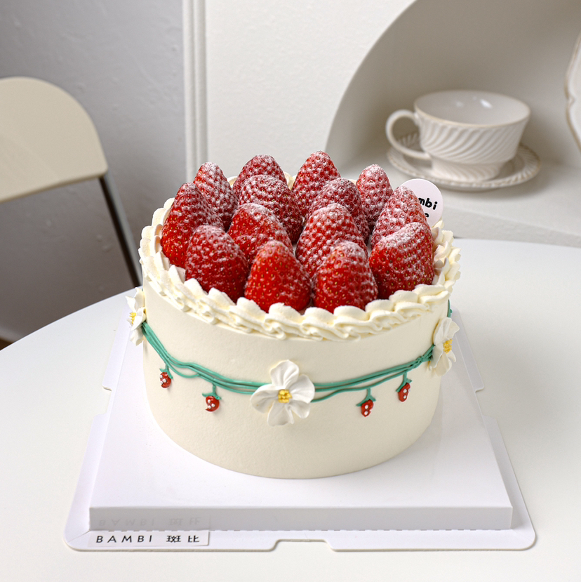 草莓夹心丨复古蛋糕