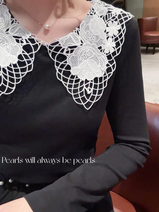 花之物语 定制精致水溶蕾丝花边点缀于衣领 修身显瘦微微喇叭袖设计T恤 黑色 商品图0