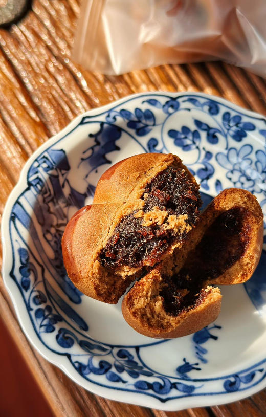 榴小满【百年非遗枣沙饼】独一份的枣沙糕，你一定要品尝这份匠心美味，低糖不腻  ✅独立包装，干净卫生，方便携带 ✅非遗技艺，古法传承，共24道工艺 💫枣沙饼枣泥含量58%，鸡蛋含量21%，满口醇香 商品图3