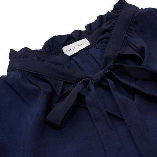 【2件9折】【Petit Bari】木耳边系带缎面衬衫女 商品图4