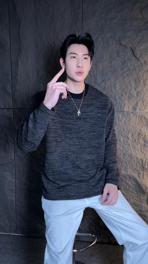 秋冬季新款个性时尚雪花波浪条纹套头圆领卫衣上衣休闲宽松外套 商品图0