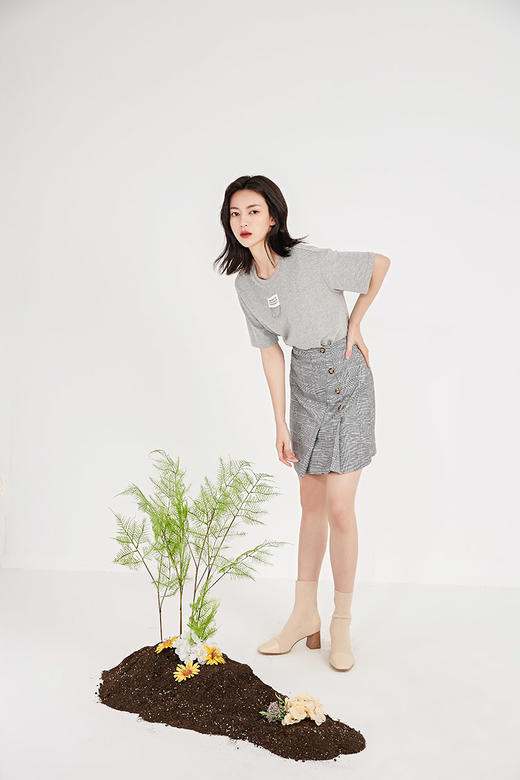 NUTS春季新品时尚通勤气质百搭黑白格短裙女211061034B 商品图7