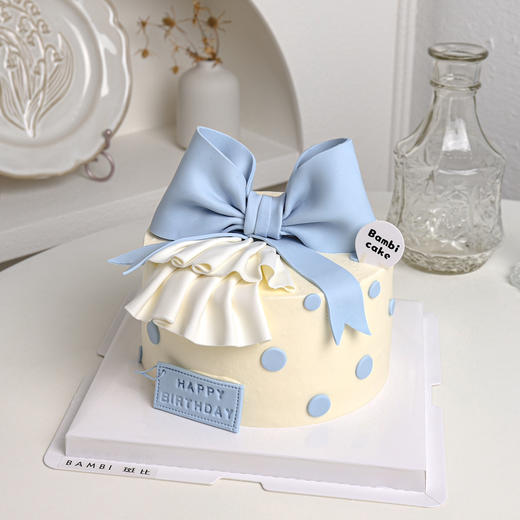 甜美裙边蝴蝶结蛋糕 商品图2